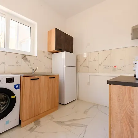 F8-1 Spacious Quarto em Acomodações Particulares *